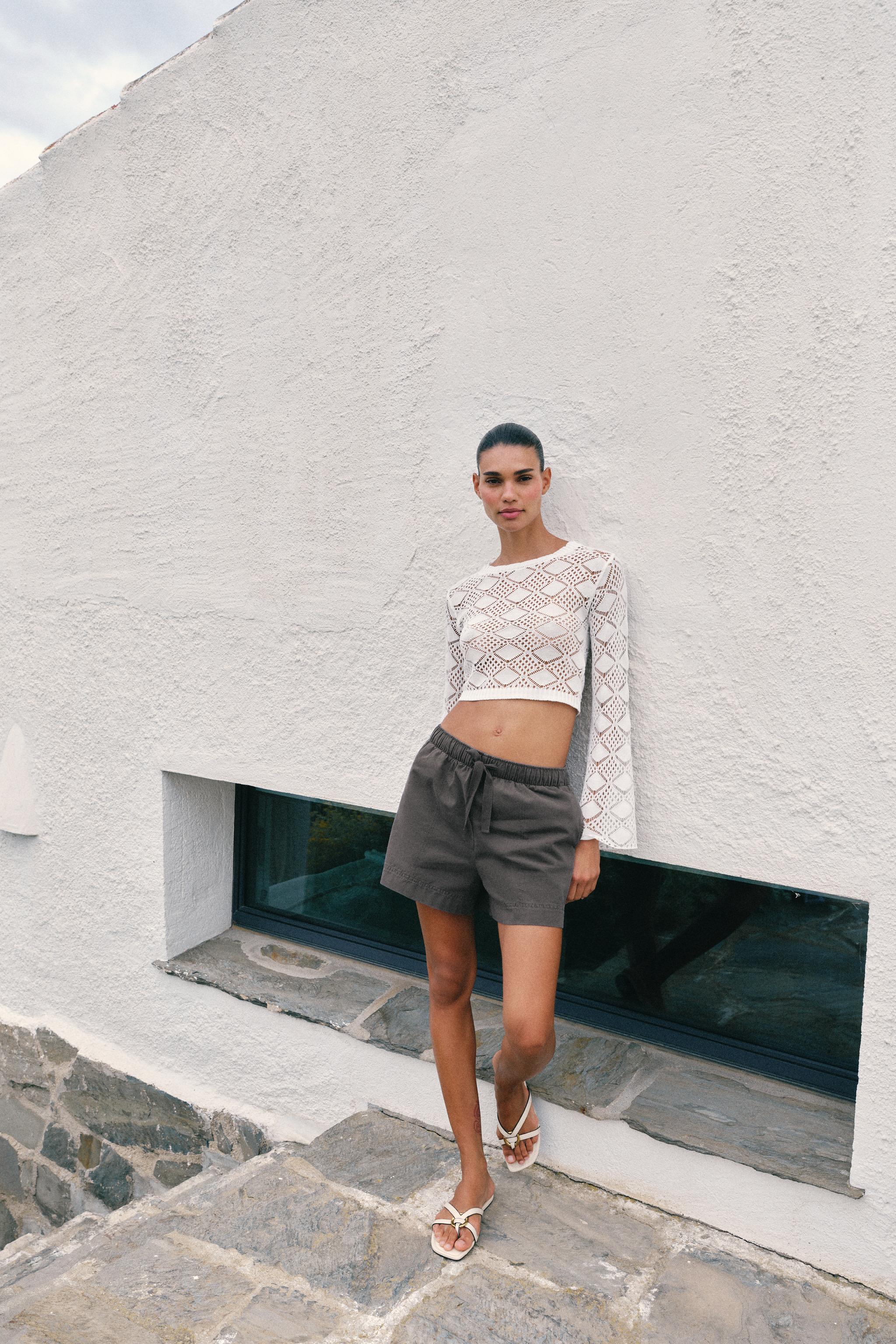 100% COTTON ELASTIC WAIST SHORTS